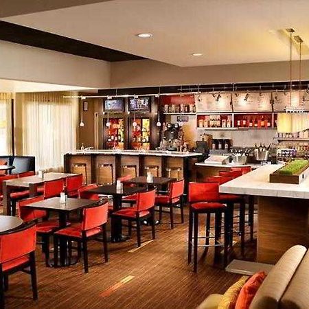 Courtyard By Marriott Atlanta Airport South/Sullivan Road Экстерьер фото
