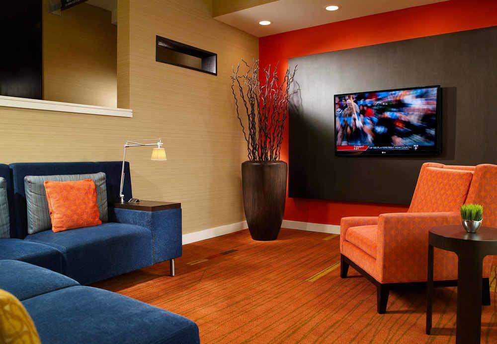 Courtyard By Marriott Atlanta Airport South/Sullivan Road Экстерьер фото